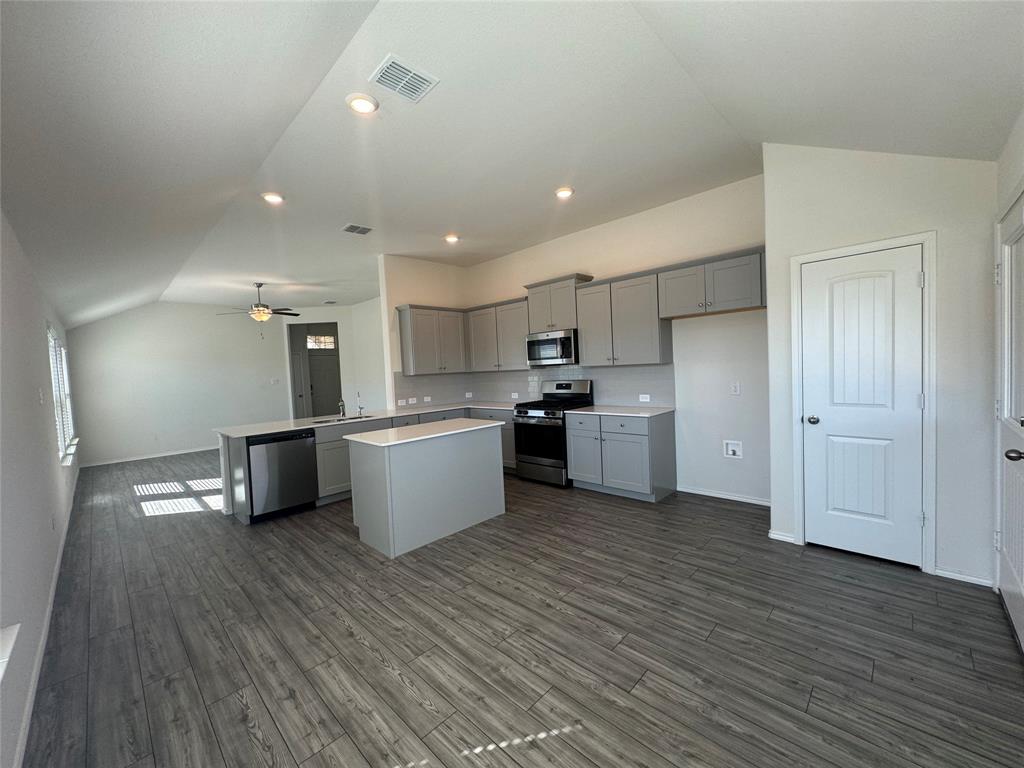 4700 Essonite Road Little Elm, TX 76227 - Photo 11 of 34 Dine in Kitchen