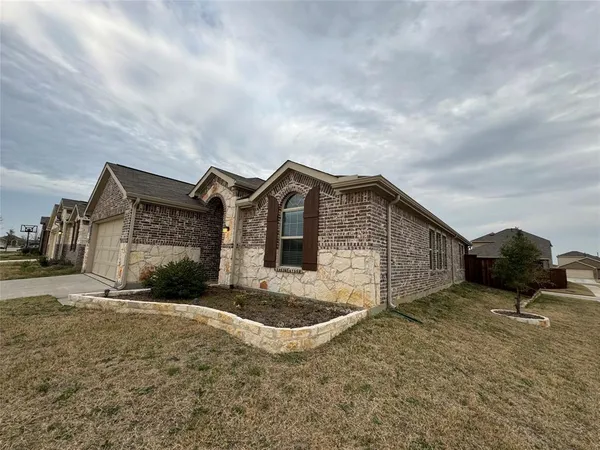 $2,200 | 4700 Essonite Road, Little Elm, TX 76227