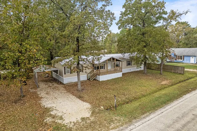 $159,000 | 950 West Woodland Shores Drive, Point Blank, TX 77364
