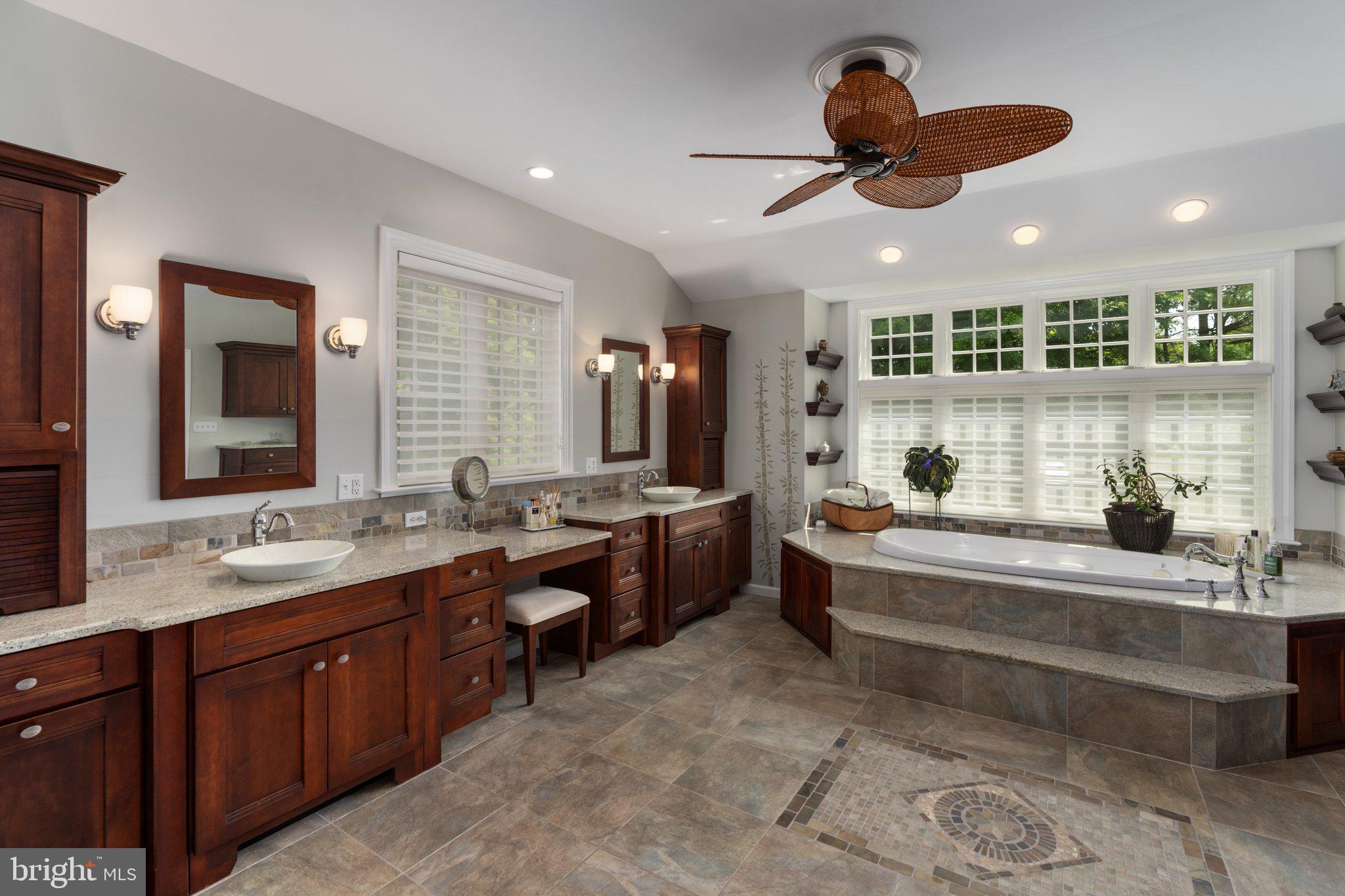 986 Culti Packer Road Yardley, PA 19067 - Photo 9 of 78 Gallery Image 9
