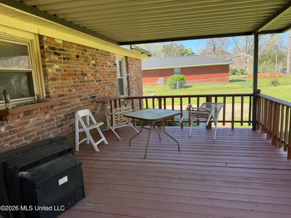 $135,000 | 108 Dixie Drive, Natchez, MS 39120