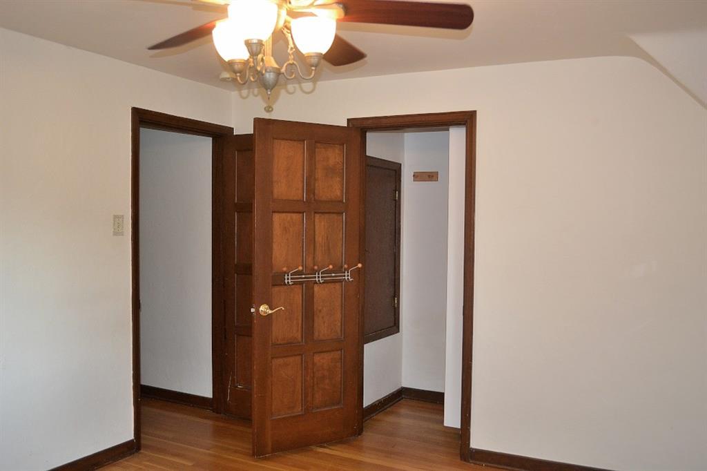 138 Siebert Road Pittsburgh, PA 15237 - Photo 18 of 25 Bedroom Three: The closet in this bedroom houses the entry to the finished attic space.