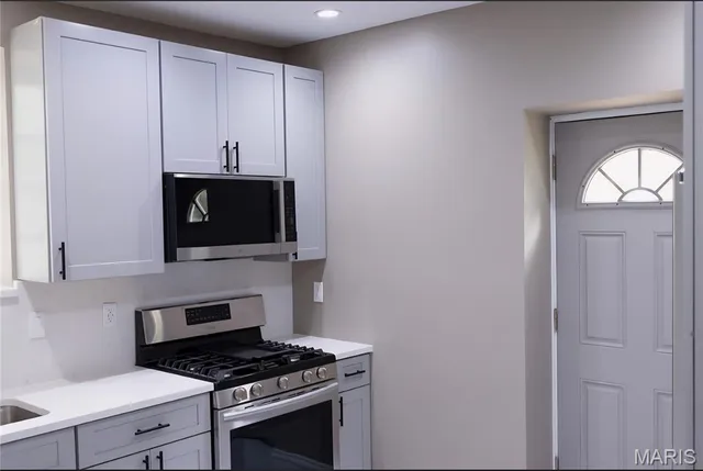 $199,000 | 40 Sunset Court, Pasadena Park, MO 63121