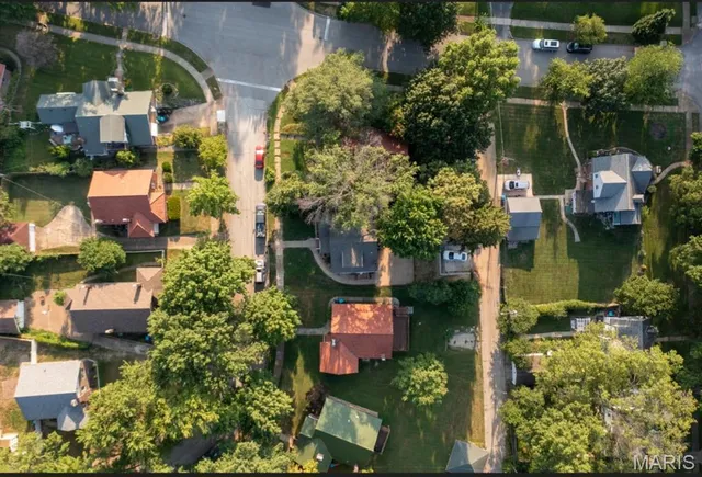 $199,000 | 40 Sunset Court, Pasadena Park, MO 63121