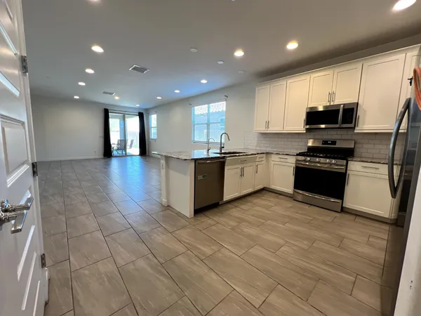 $3,295 | 9408 West Atlantis Way, Tolleson, AZ 85353