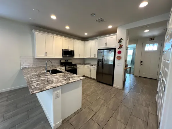 $3,295 | 9408 West Atlantis Way, Tolleson, AZ 85353