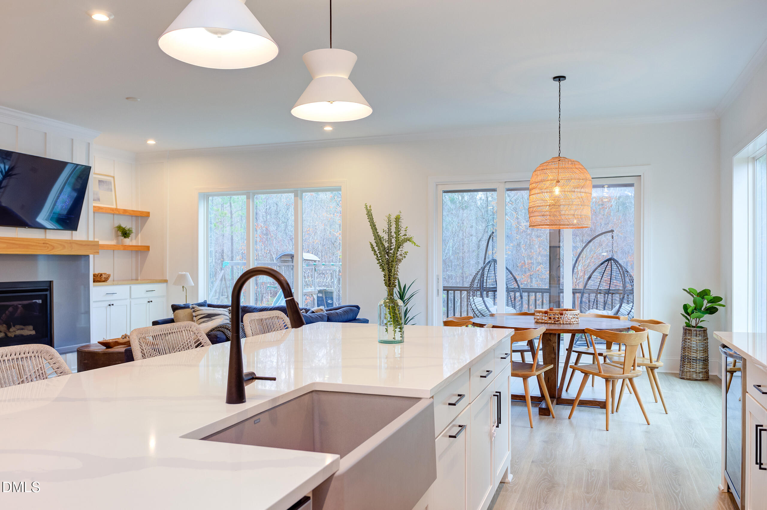 203 Post Oak Road Chapel Hill, NC 27516 - Photo 2 of 52 IMG_5846_7_8