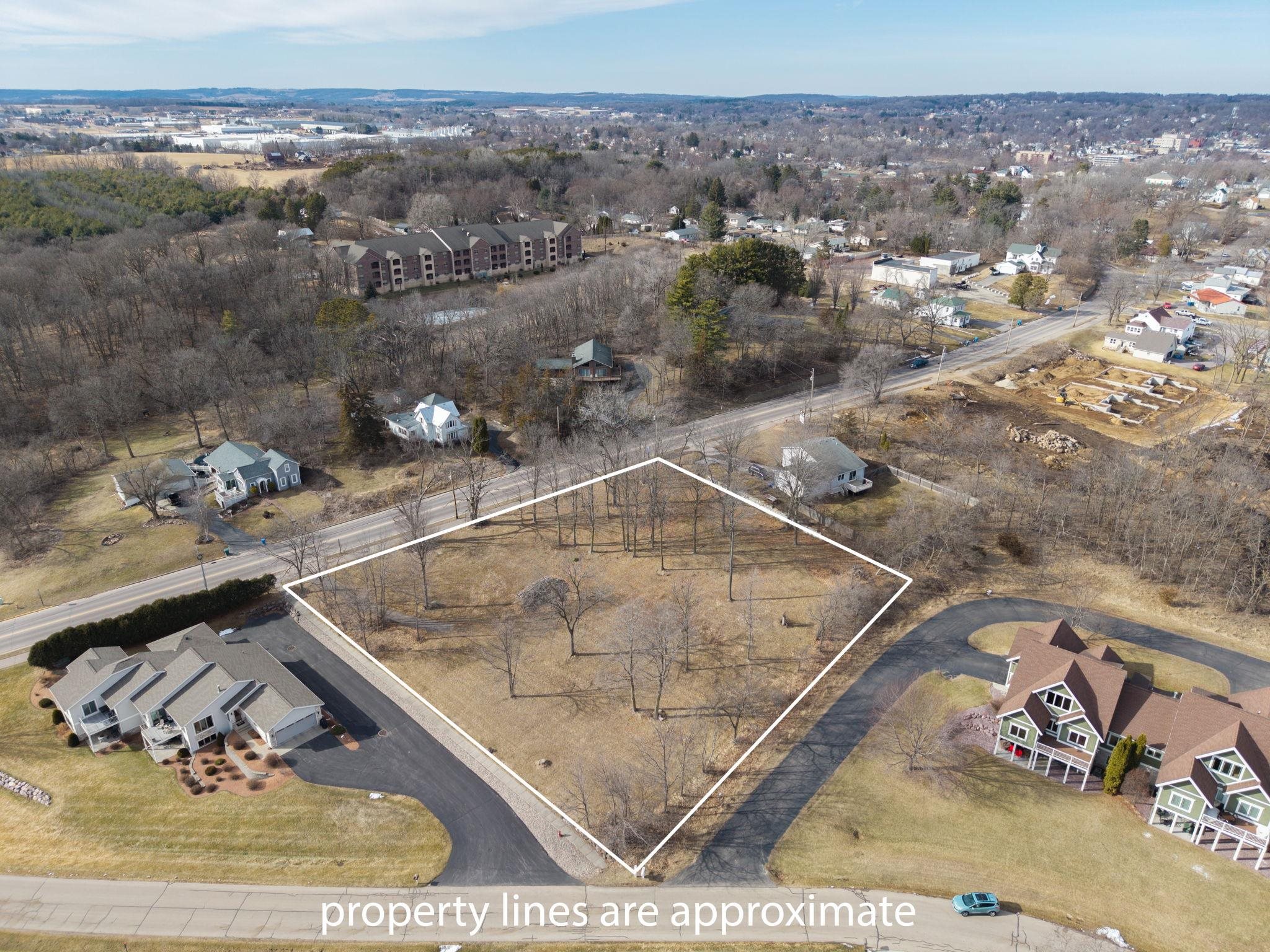 1035 Walnut Street Baraboo, WI 53913 - Photo 9 of 12