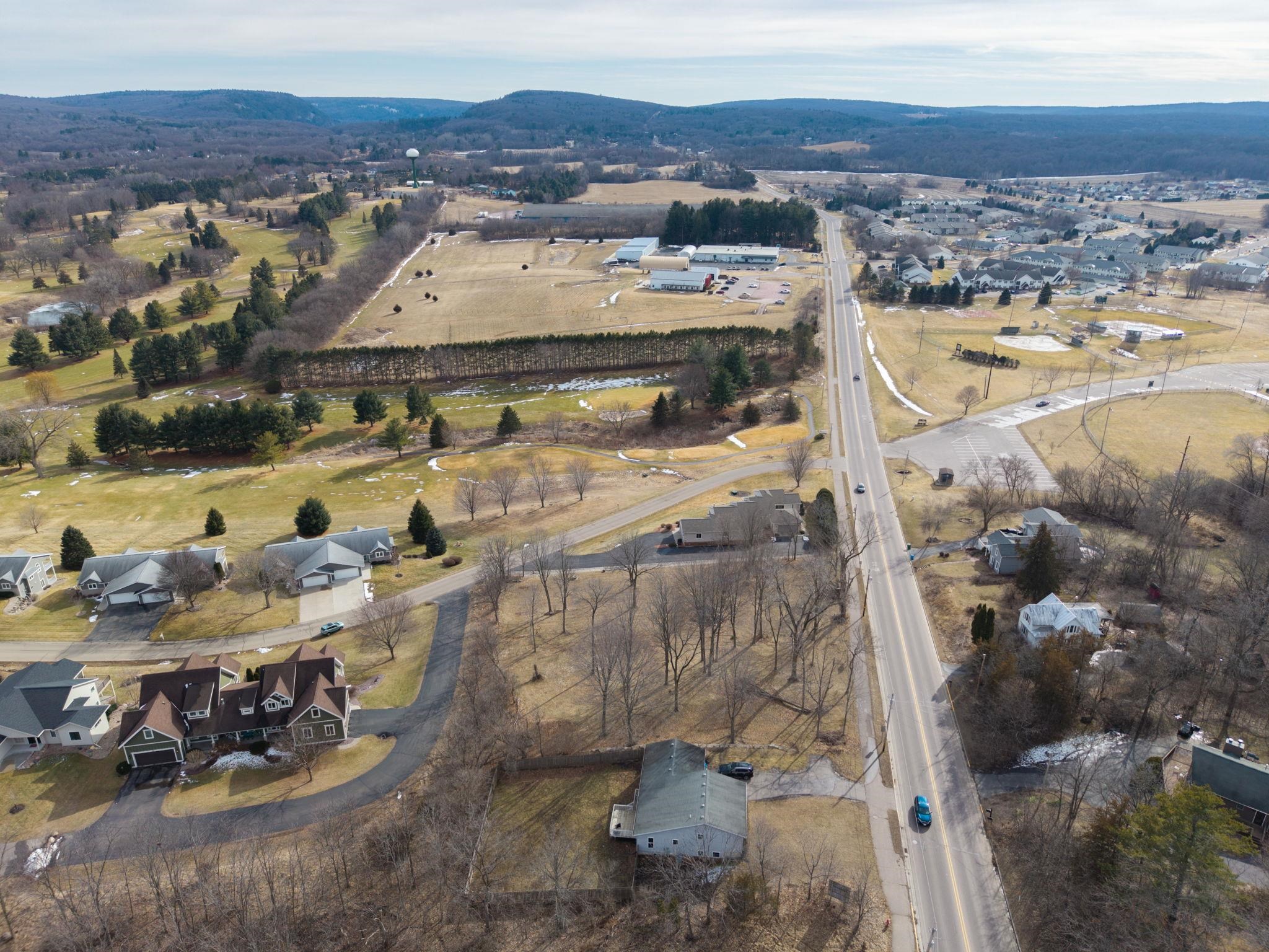 1035 Walnut Street Baraboo, WI 53913 - Photo 10 of 12