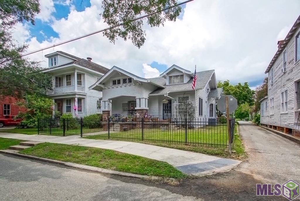 725 Spanish Town Road Baton Rouge, LA 70802 - Photo 2 of 28 Front