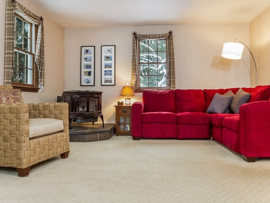 49 Pinewood Road Plymouth, MA 02360 - Photo 6 of 29 Gallery Image 6