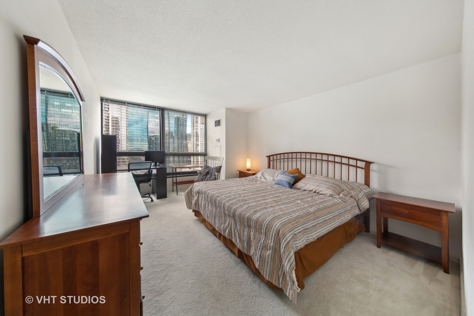 360 East Randolph Street, Unit 2207 Chicago, IL 60601 - Photo 13 of 29