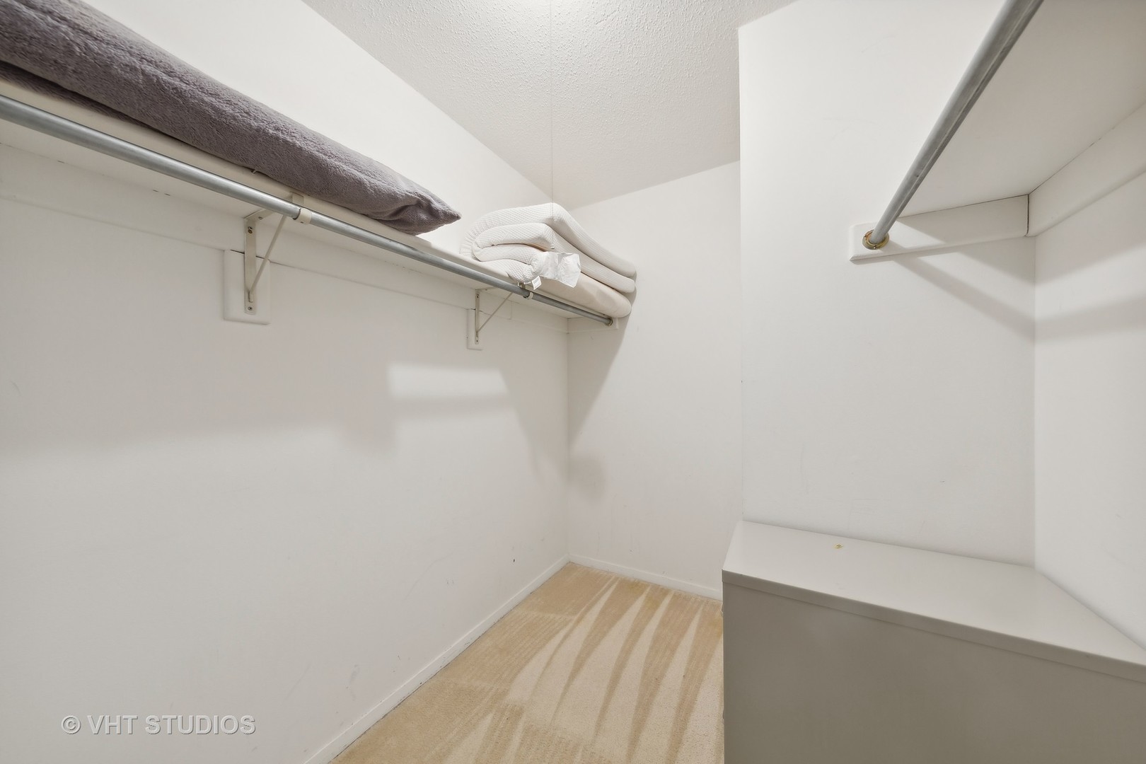 360 East Randolph Street, Unit 2207 Chicago, IL 60601 - Photo 15 of 29