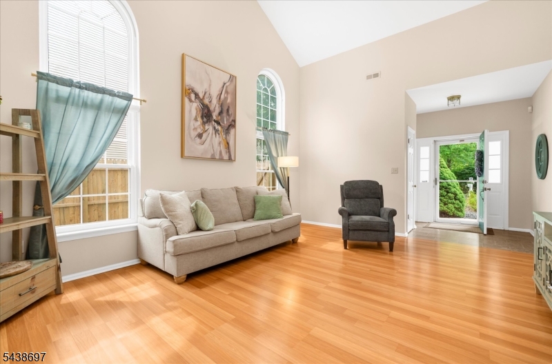 8 Cottage Place Somerville, NJ 08876 - Photo 6 of 42