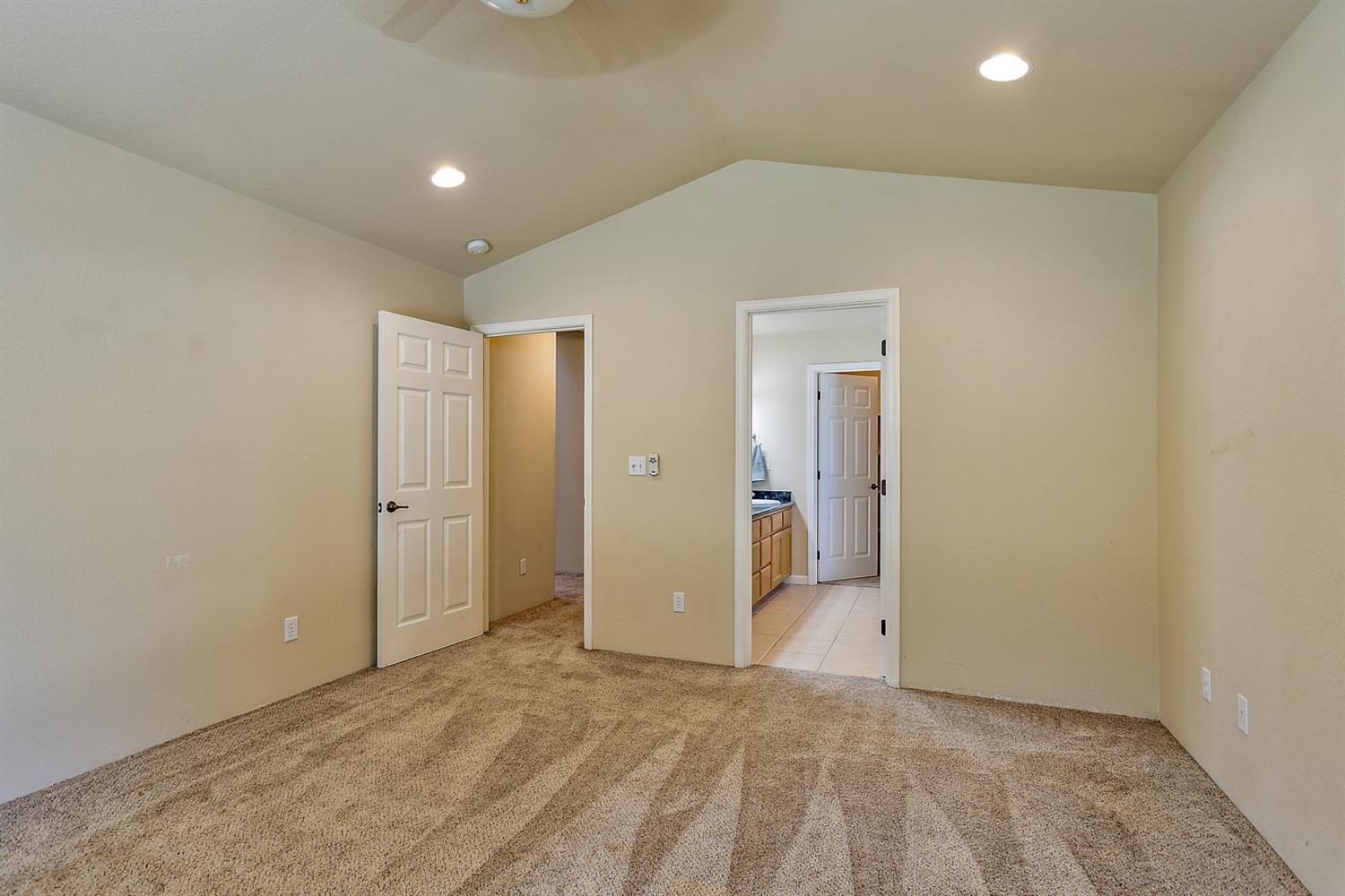824 Easy Way Central Point, OR 97502 - Photo 13 of 25 Additional Photo