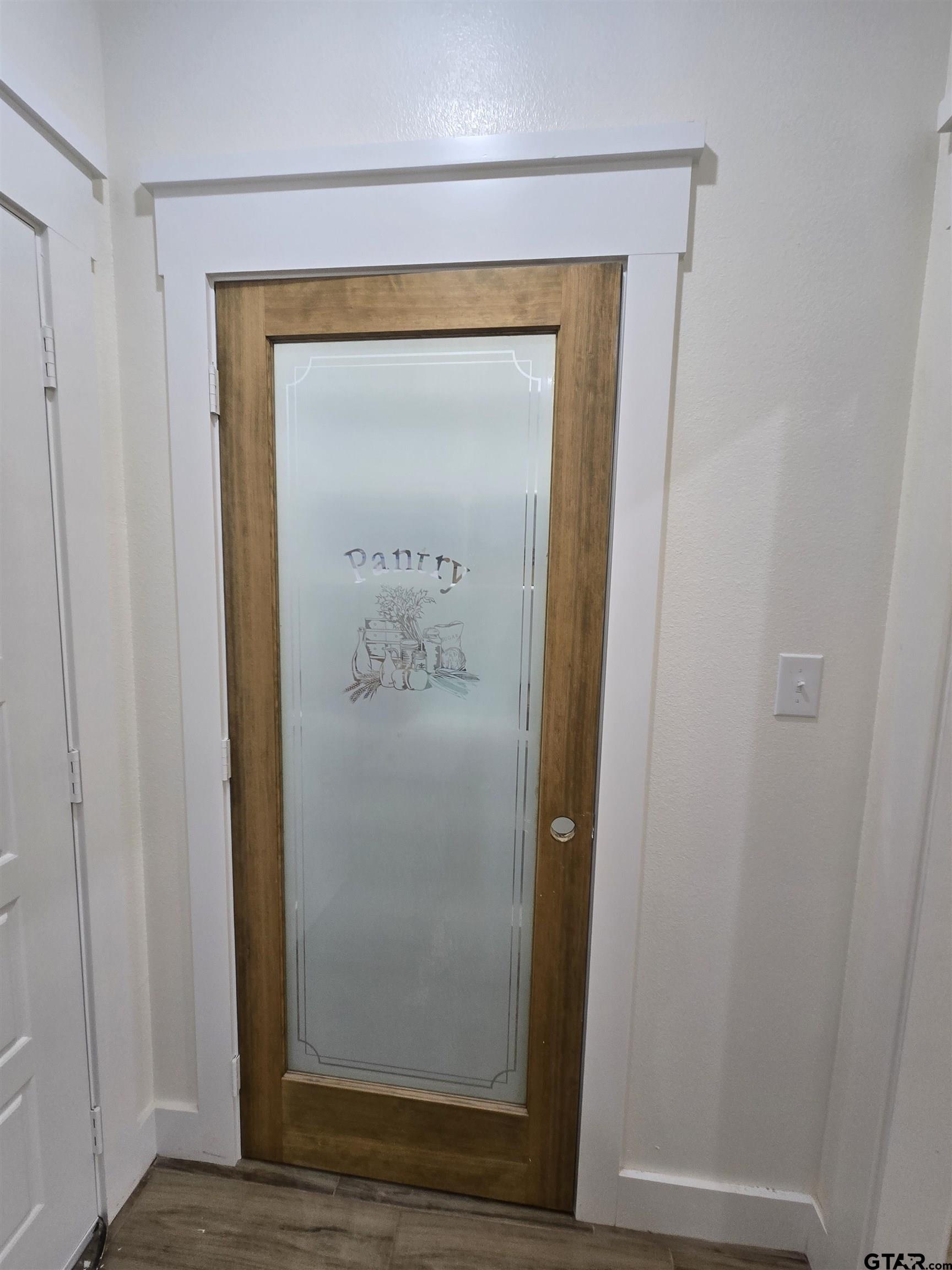 7227 Cr 485 Tyler Tx 75706 Tyler, TX 75706 - Photo 14 of 23 a view of front door