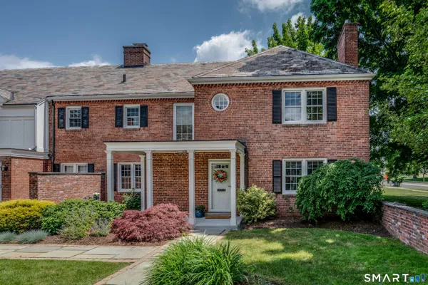 $795,000 | 1040 Farmington Avenue, Unit 5, West Hartford, CT 06107