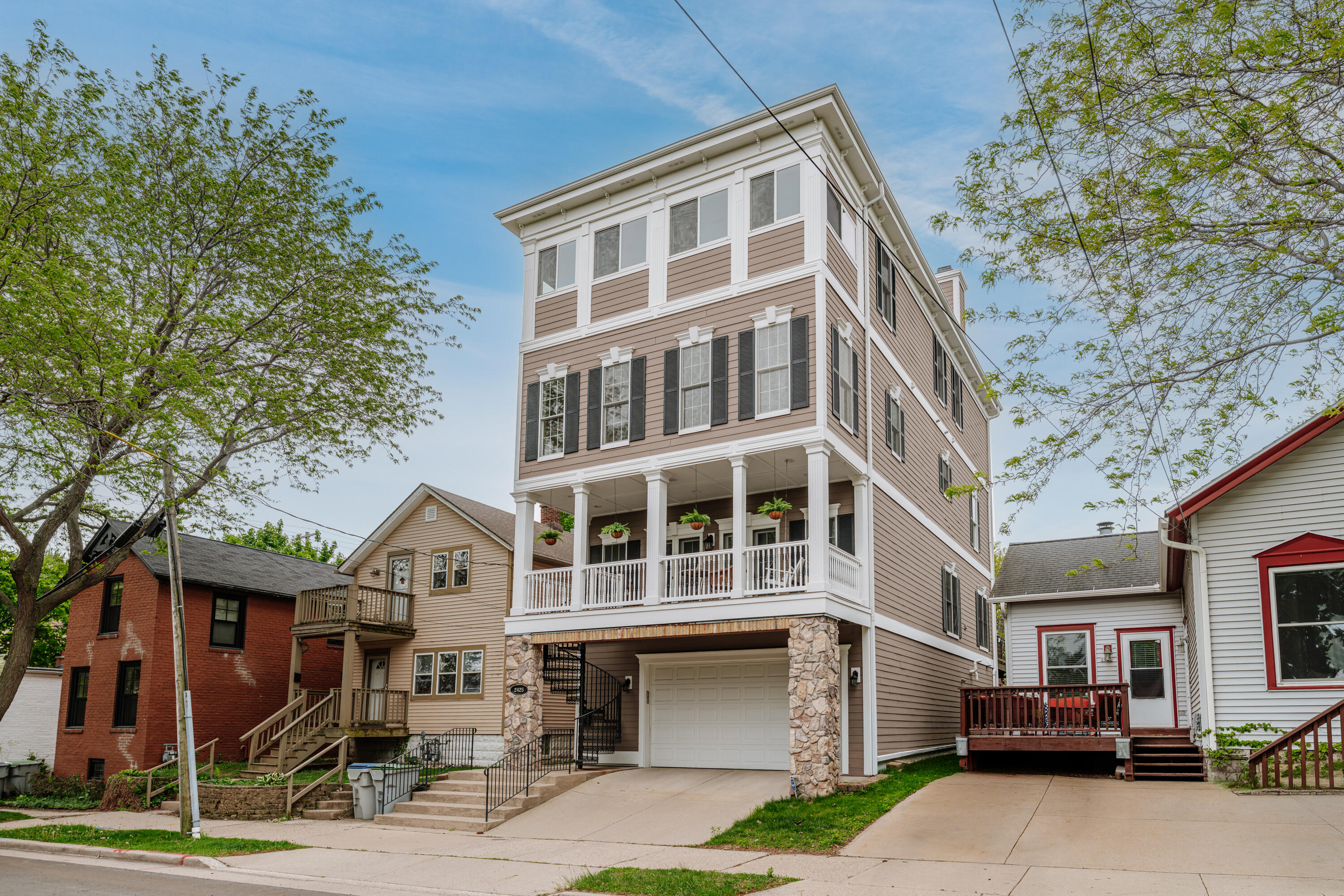 2425 South Superior Street Milwaukee, WI 53207 - Photo 15 of 62 2425 S Superior St-1