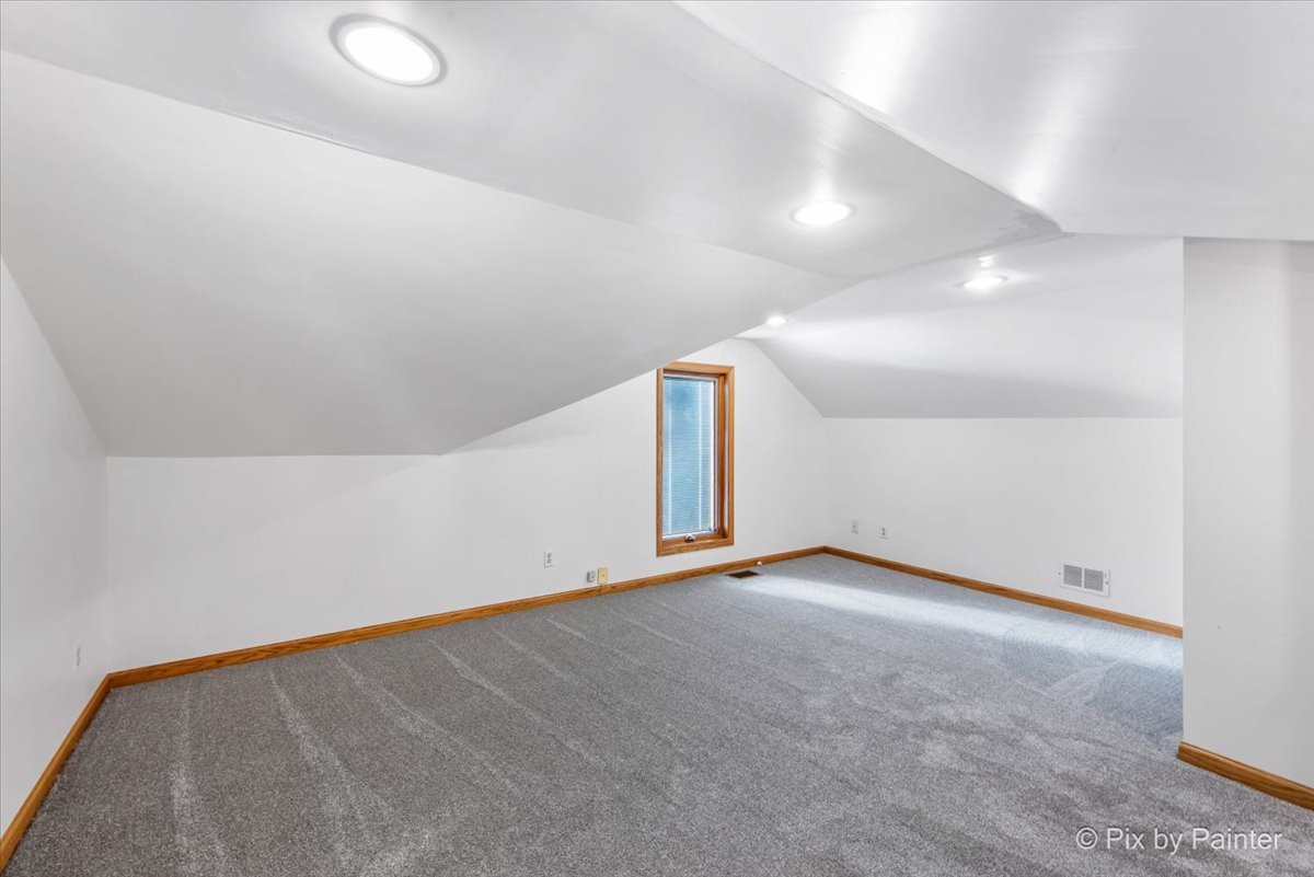 322 West Dowell Road McHenry, IL 60051 - Photo 24 of 40 a view of an empty room