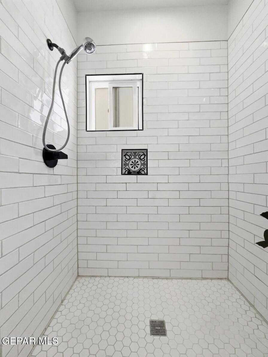 871 Country Club Road, Unit 5B El Paso, TX 79932 - Photo 21 of 52 image00007