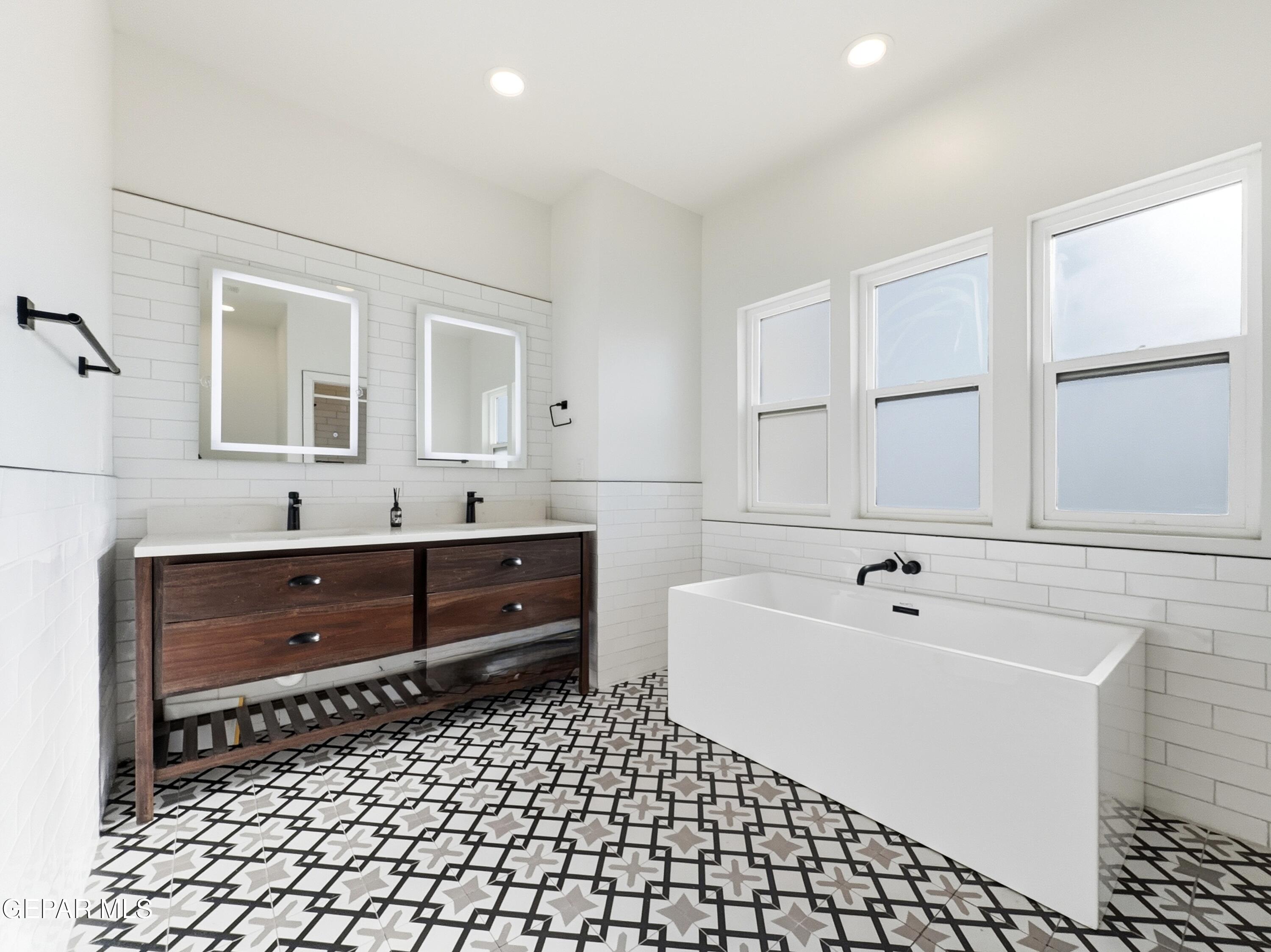 871 Country Club Road, Unit 5B El Paso, TX 79932 - Photo 22 of 52 image00044