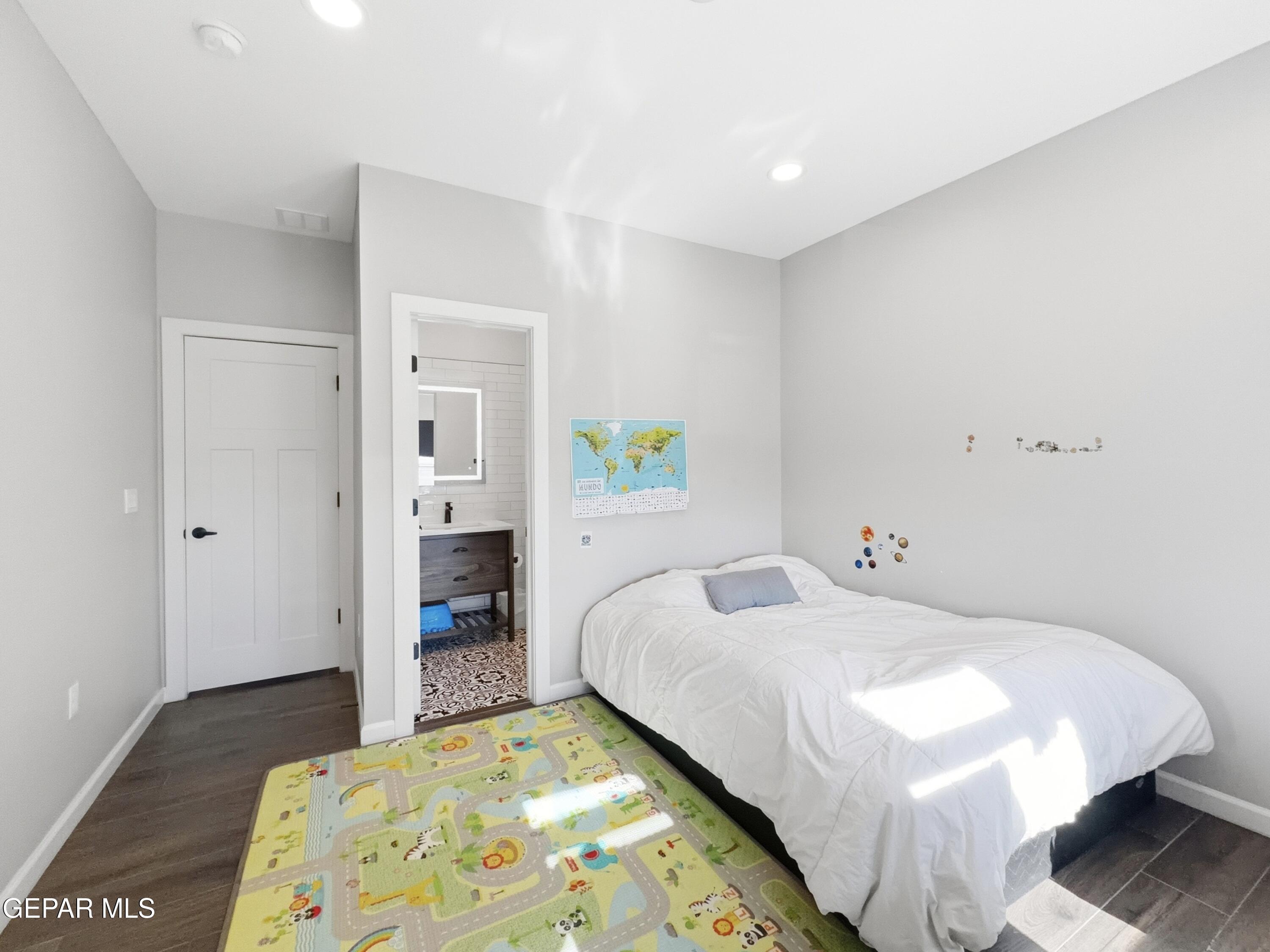 871 Country Club Road, Unit 5B El Paso, TX 79932 - Photo 37 of 52 image00051