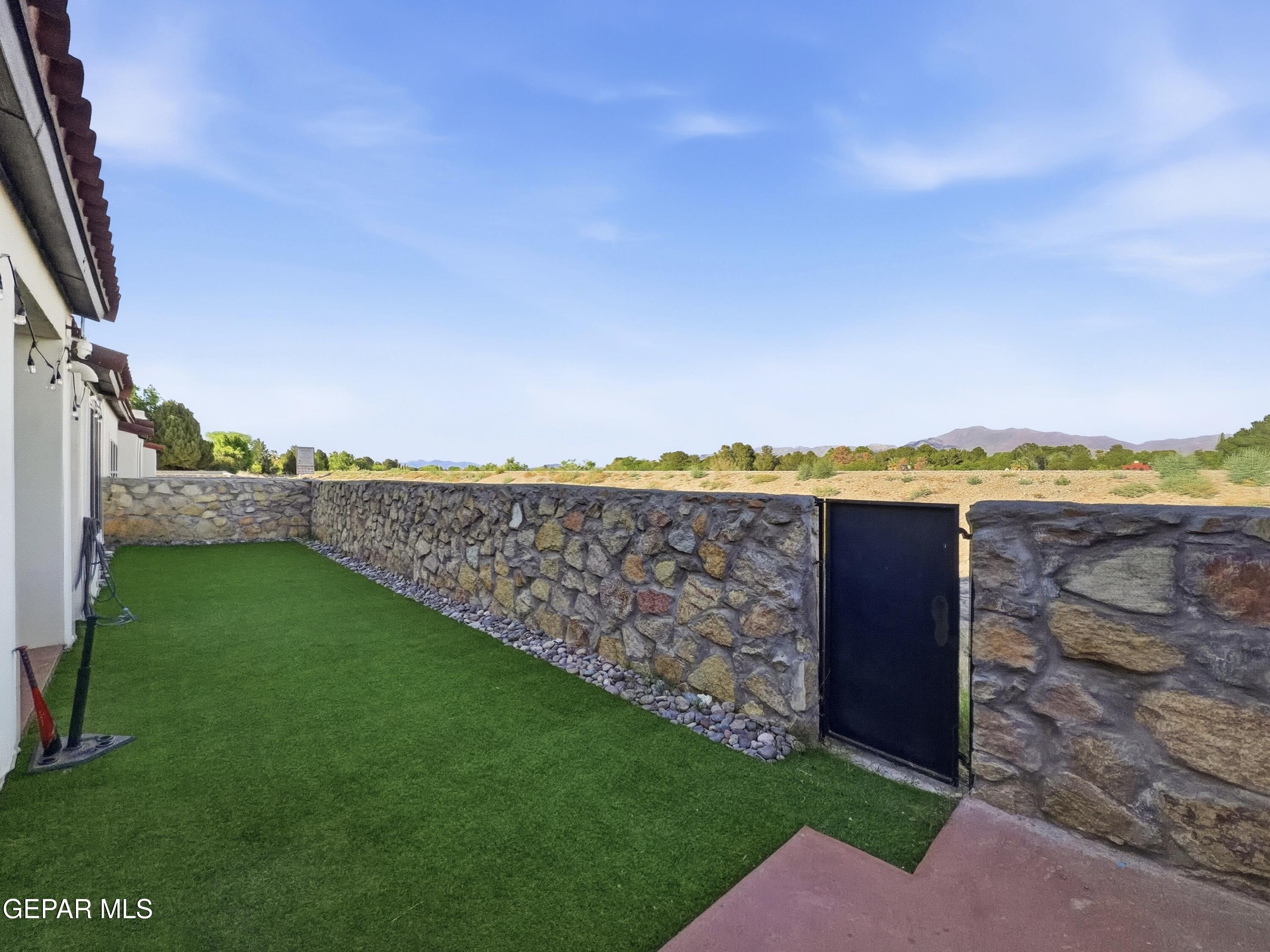 871 Country Club Road, Unit 5B El Paso, TX 79932 - Photo 49 of 52 image00017