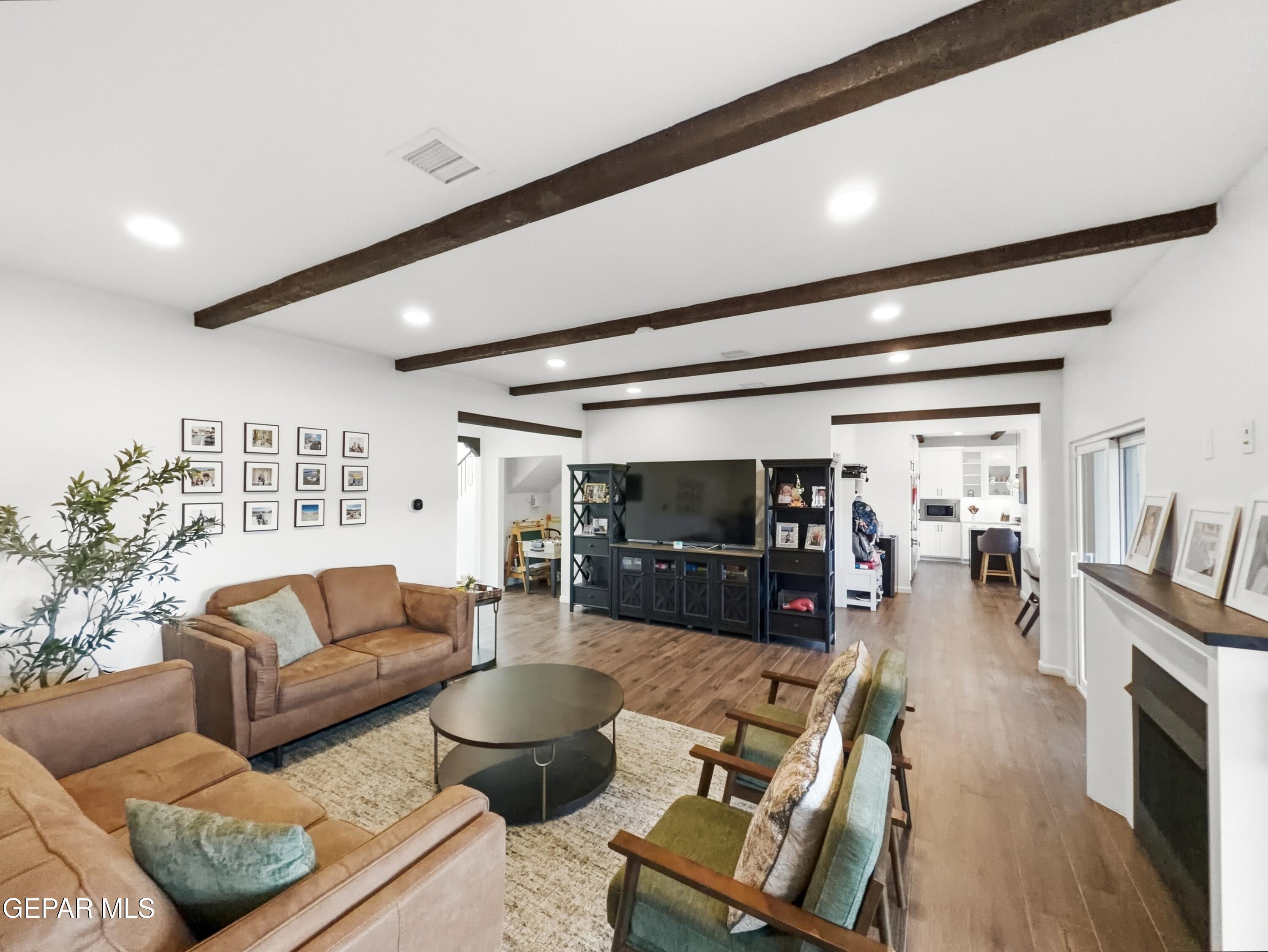 871 Country Club Road, Unit 5B El Paso, TX 79932 - Photo 8 of 52 image00030