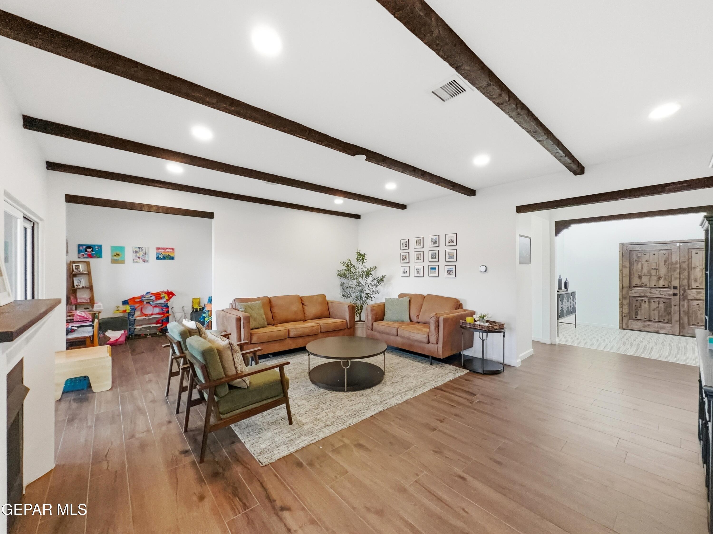 871 Country Club Road, Unit 5B El Paso, TX 79932 - Photo 9 of 52 image00029