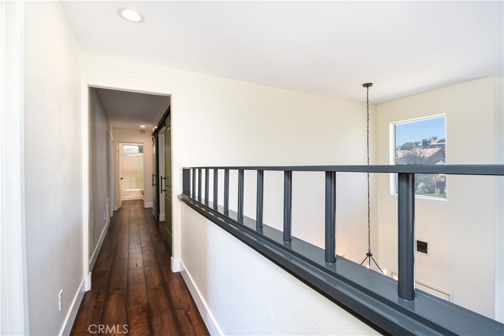 33239 Corte Yaca Temecula, CA 92592 - Photo 22 of 48 primary at top of stairs-other bedrooms down the hall