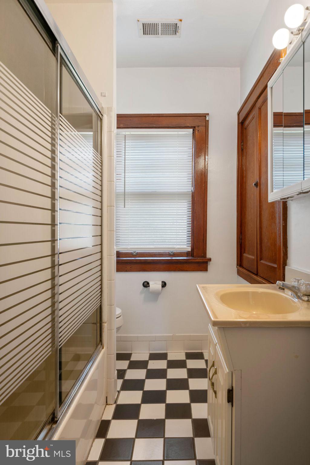 10706 Livingston Road Fort Washington, MD 20744 - Photo 29 of 42 bath