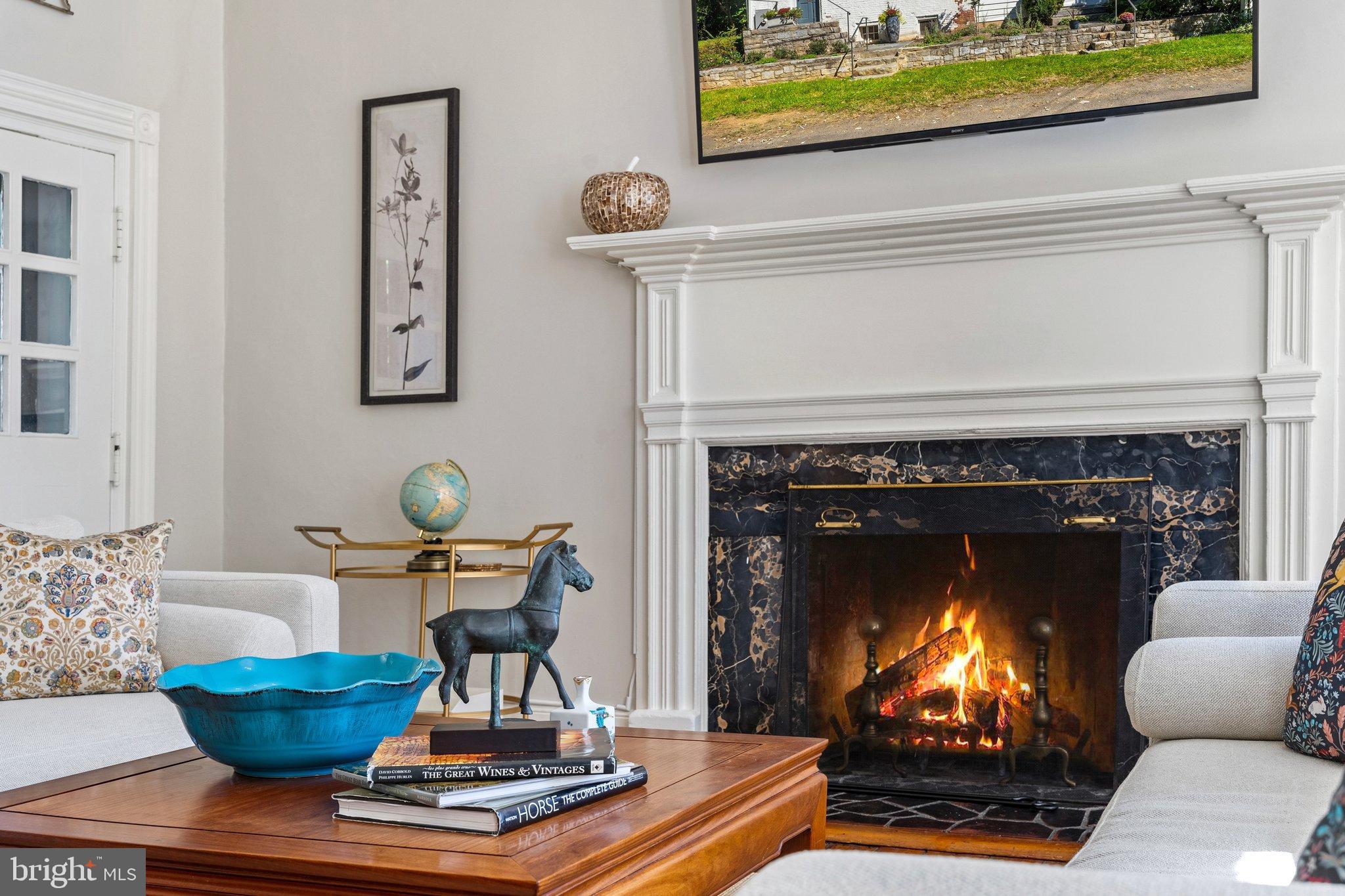 677 Federal Street Paris, VA 20130 - Photo 37 of 82 a living room with furniture and a fireplace