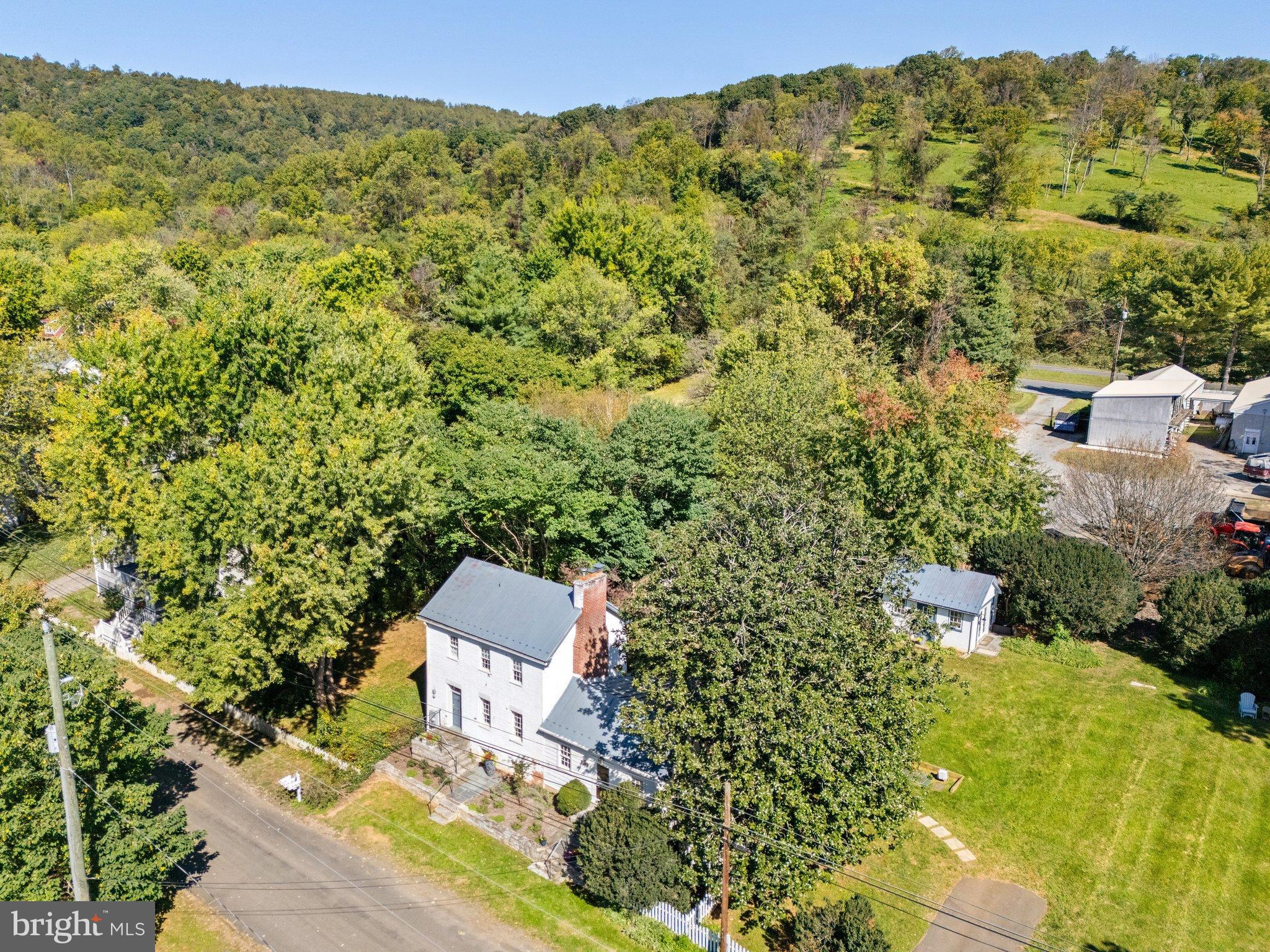677 Federal Street Paris, VA 20130 - Photo 5 of 82 Charming home nestled in lush greenery.