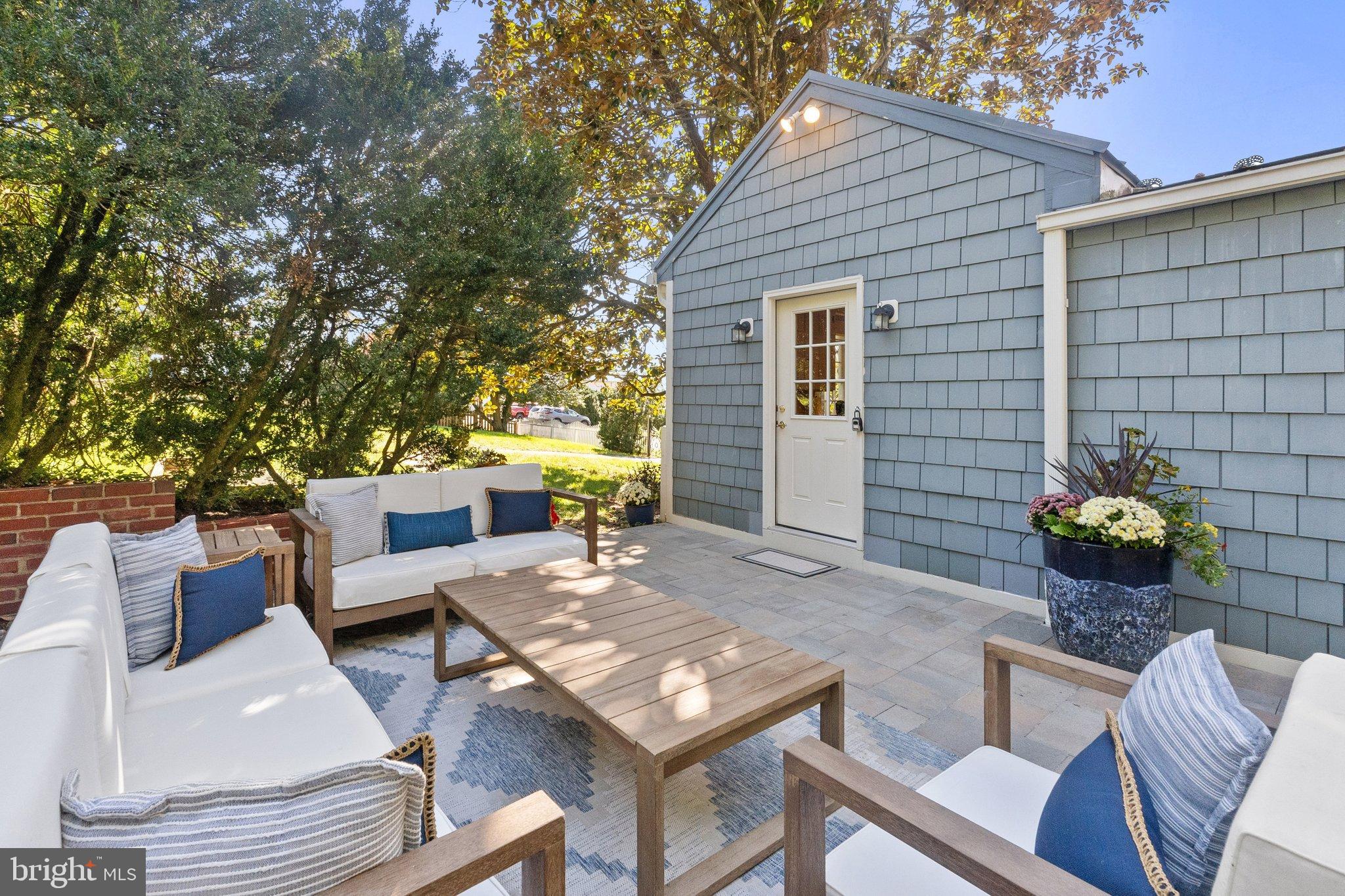 677 Federal Street Paris, VA 20130 - Photo 51 of 82 a view of a patio with couple of chairs and couch