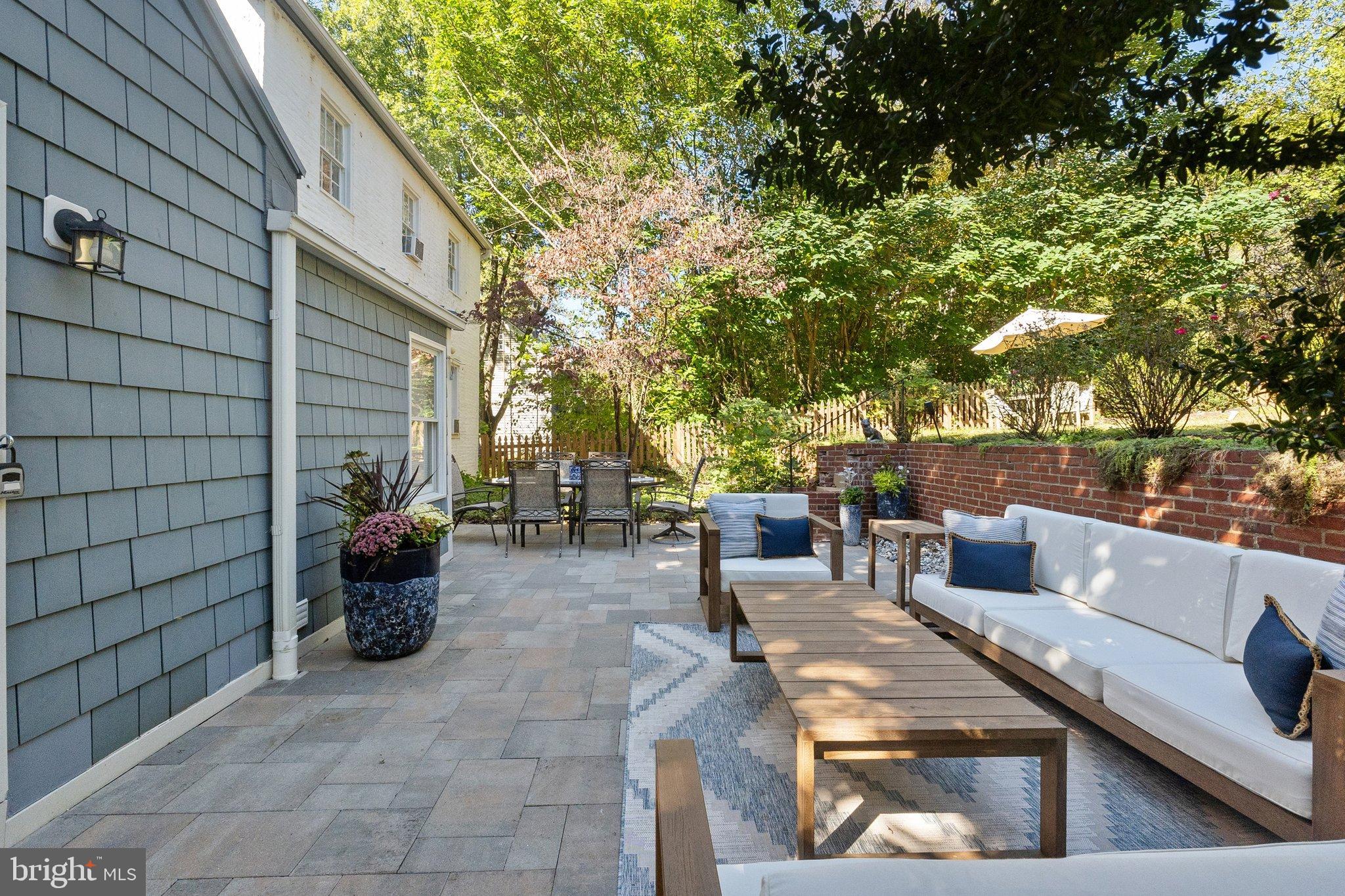 677 Federal Street Paris, VA 20130 - Photo 54 of 82 a view of a patio with couches and potted plants