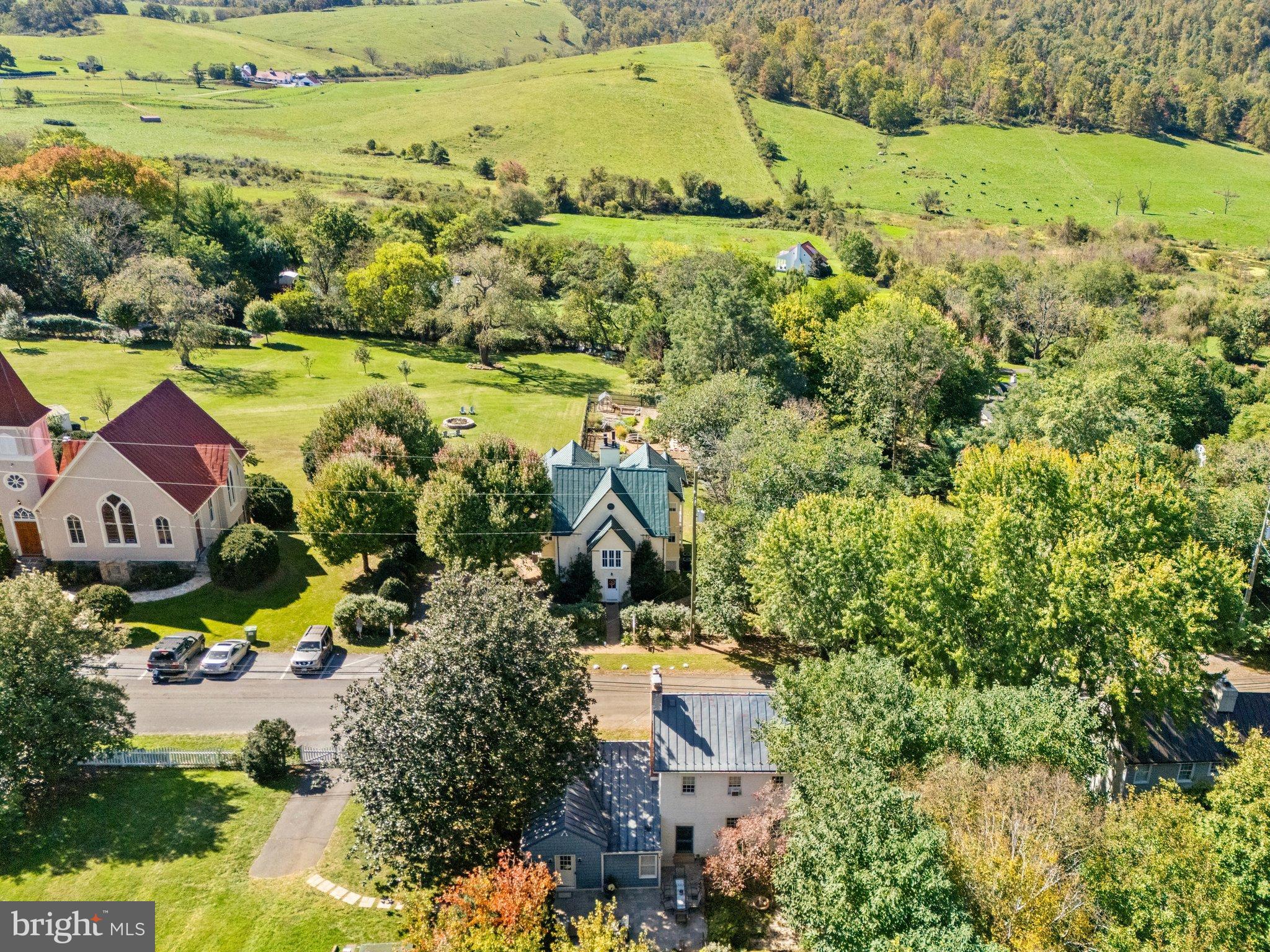 677 Federal Street Paris, VA 20130 - Photo 64 of 82 an aerial view of residential houses with outdoor space