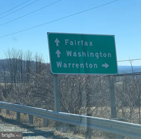 $725,000 | 677 Federal Street, Paris, VA 20130