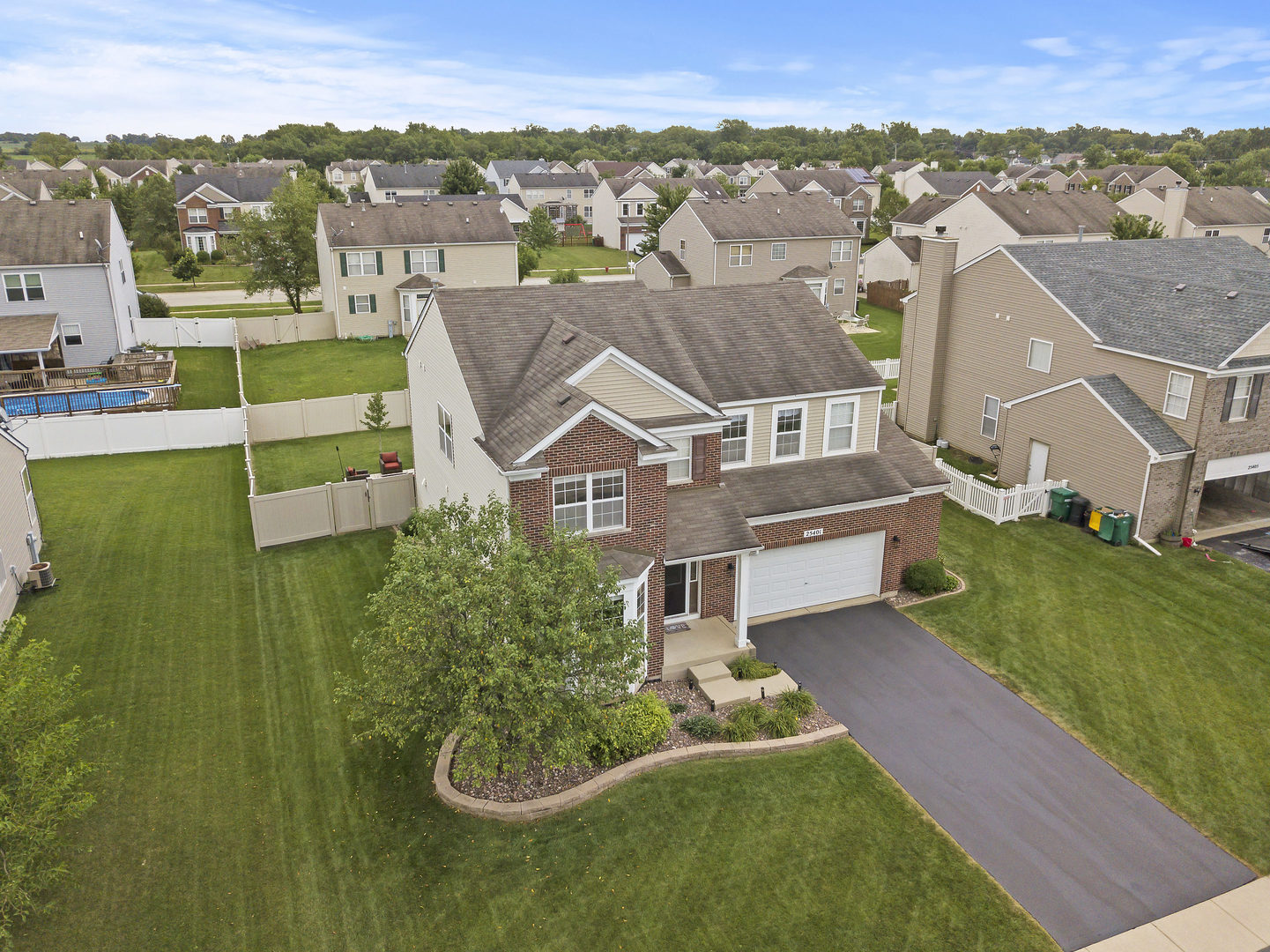 25401 Spring Street Manhattan, IL 60442 - Photo 3 of 45