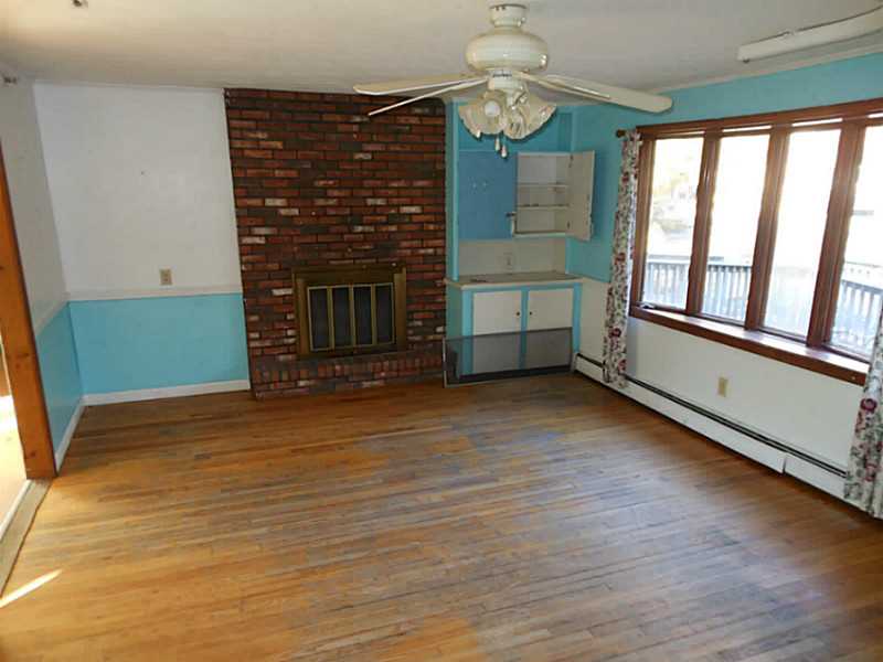31 Kennedy Road Foster, RI 02825 - Photo 4 of 25 Living Room.