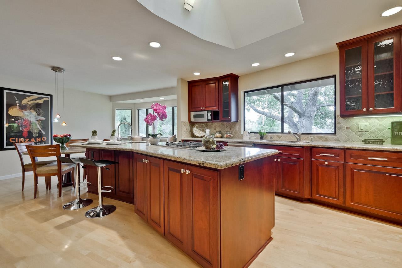 10075 Crescent Road Cupertino, CA 95014 - Photo 11 of 37 Gallery Image 11