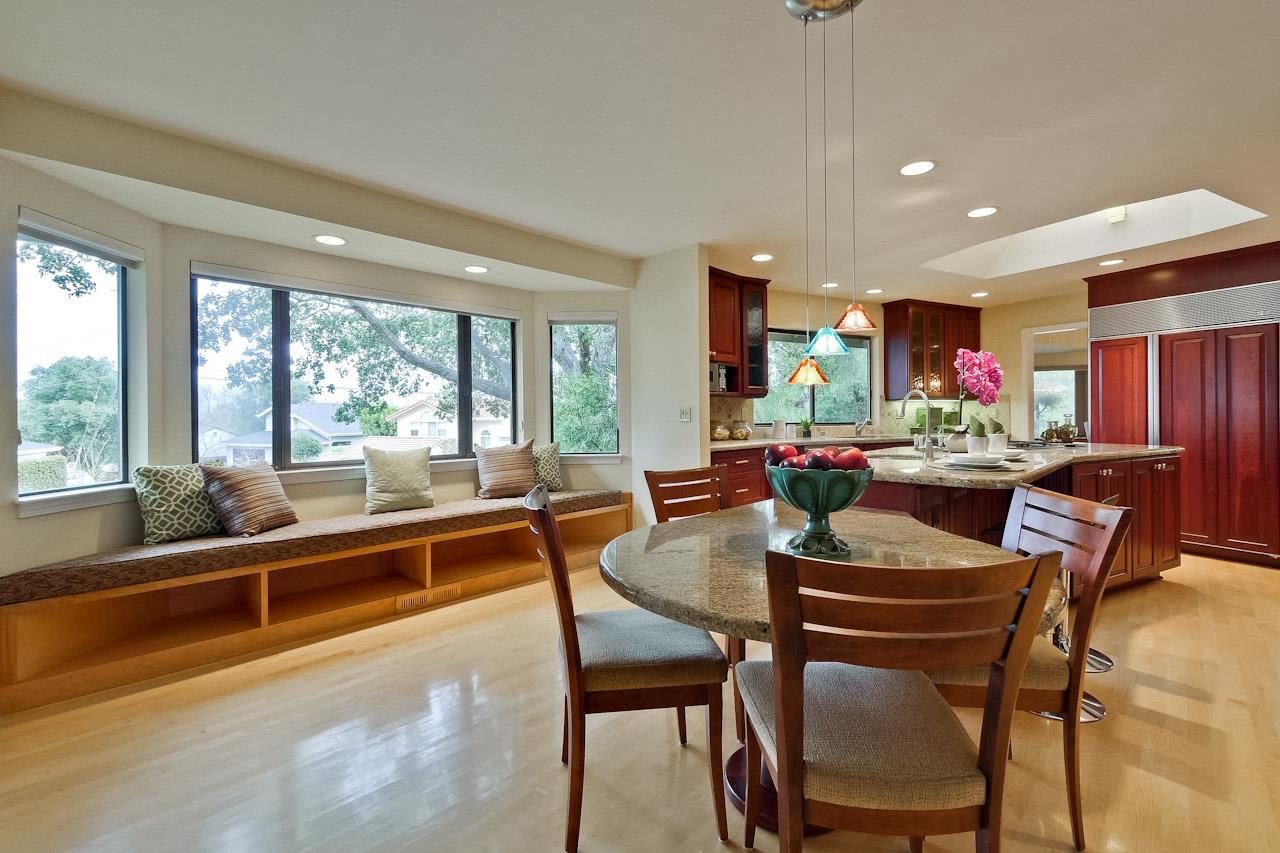 10075 Crescent Road Cupertino, CA 95014 - Photo 4 of 37 Gallery Image 4