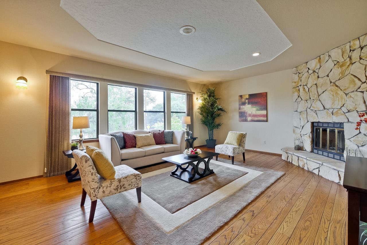 10075 Crescent Road Cupertino, CA 95014 - Photo 6 of 37 Gallery Image 6