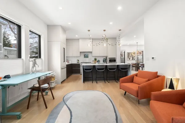 $2,395,000 | 116 Thorndike Street, Unit 1, Brookline, MA 02446