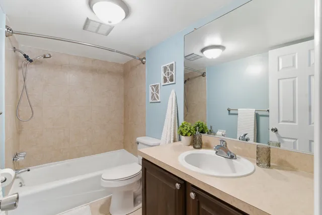 $89,900 | 756 West Kilgore Road, Unit 108, Kalamazoo, MI 49008