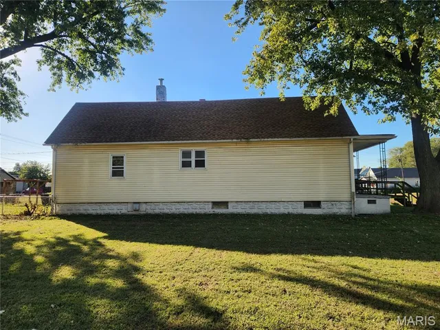 $23,500 | 1610 5th Street, Madison, IL 62060