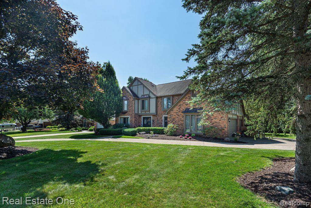 1692 Snowden Circle Rochester, MI 48306 - Photo 40 of 40 .39 ACRES with Circular Driveway