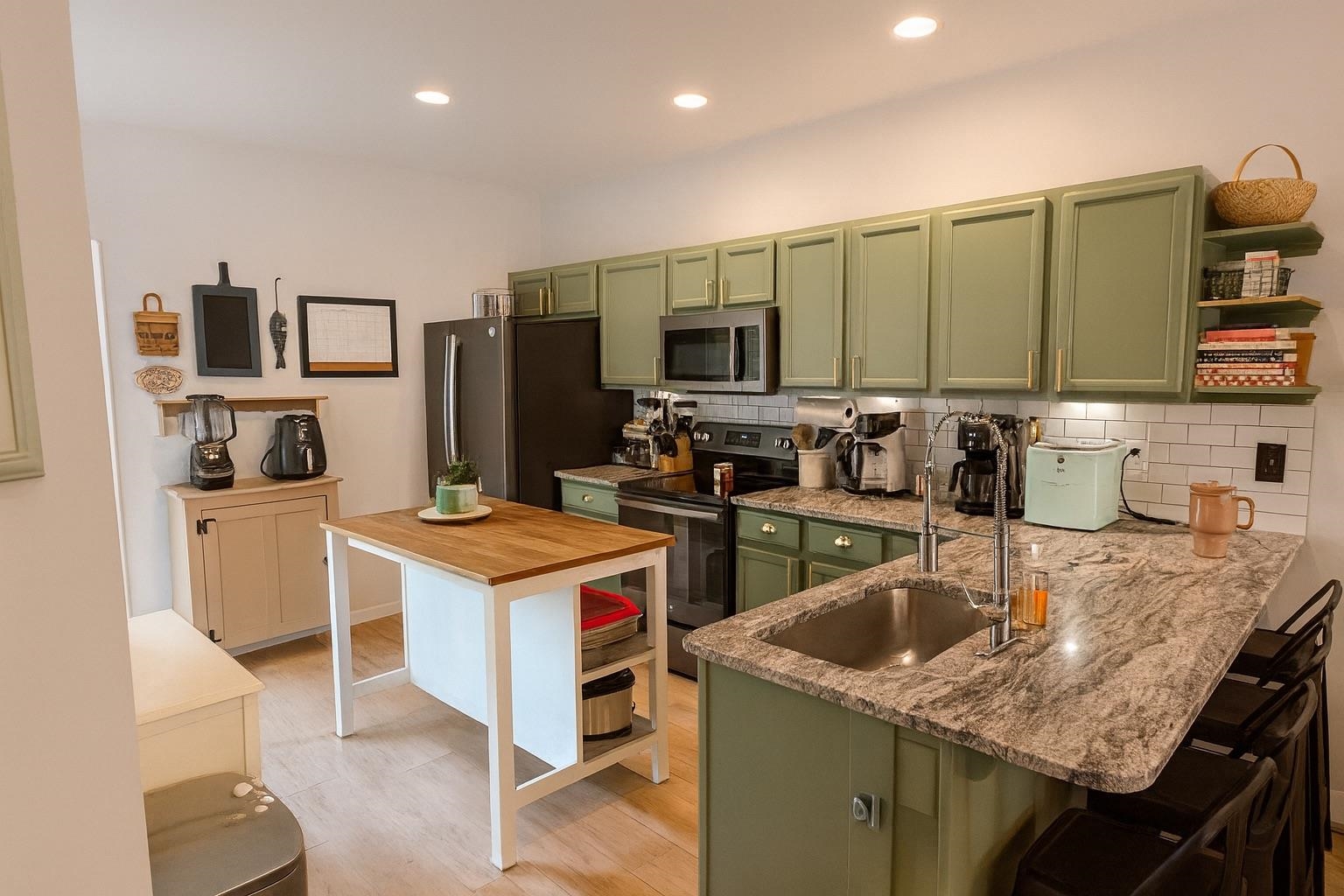 52 Trinity Circle, Unit A Rochester, NH 03839 - Photo 4 of 18