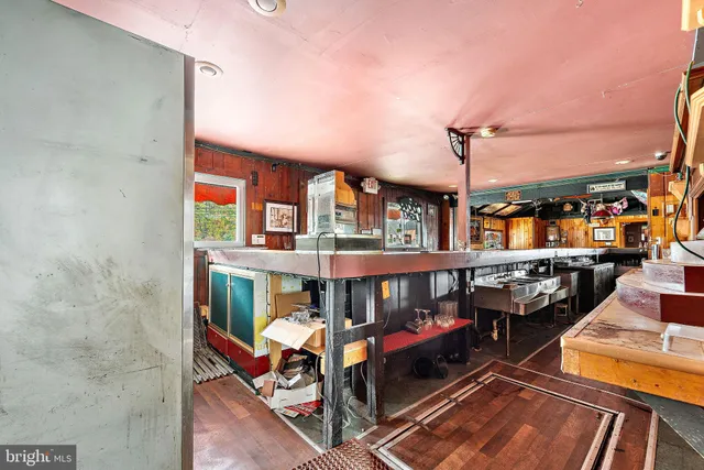 $250,000 | 221 White Horse Pike, Waterford Works, NJ 08089