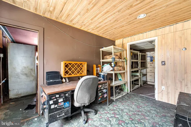 $250,000 | 221 White Horse Pike, Waterford Works, NJ 08089