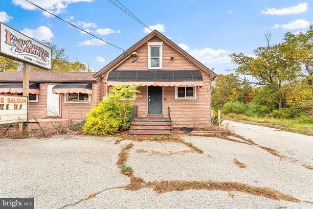 $250,000 | 221 White Horse Pike, Waterford Works, NJ 08089